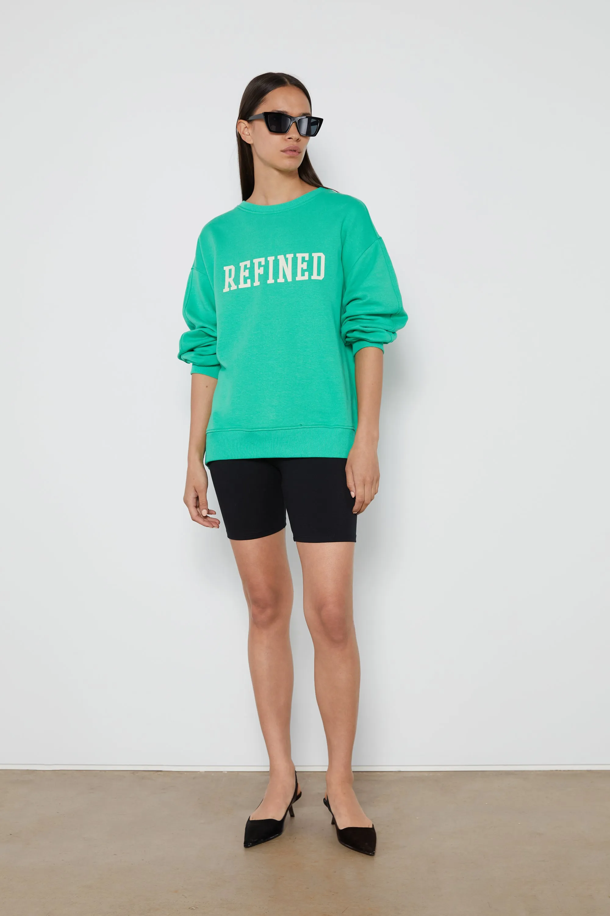 REFINED OVERSIZED SWEATSHIRT